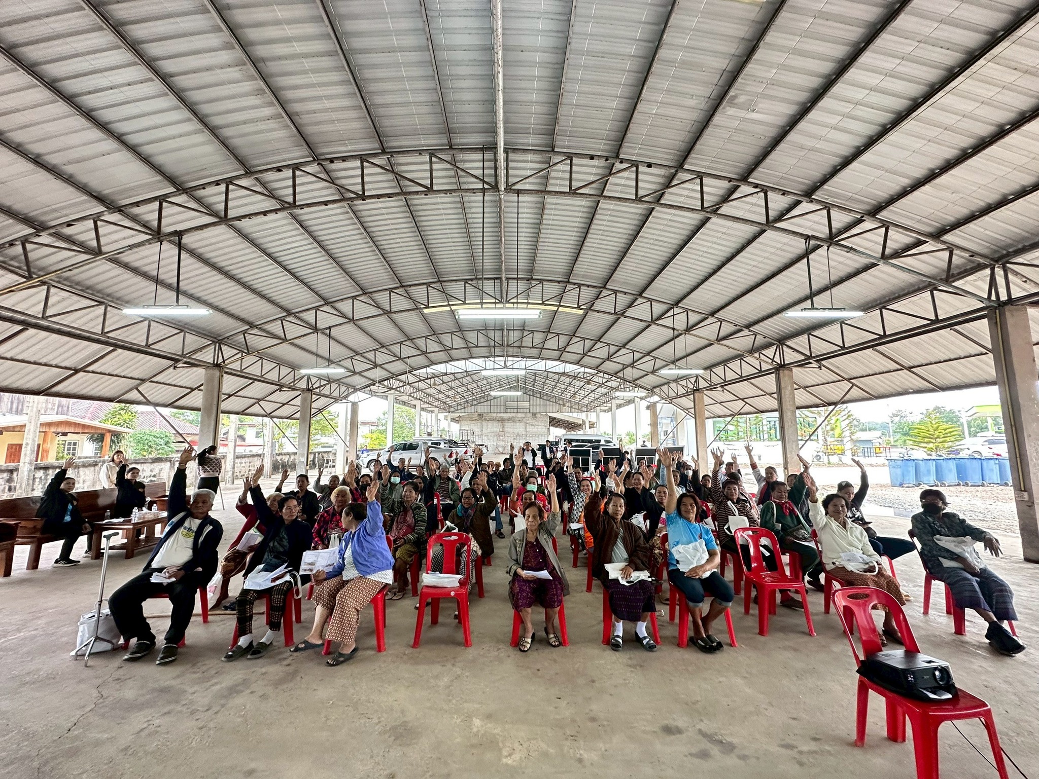 การมีส่วนร่วมของประชาชน กิจกรรมก่อสร้างทางหลวงผ่านชุมชนเพื่อคนทุกกลุ่ม งานก่อสร้างทางหลวงผ่านย่านชุมชน ทางหลวงหมายเลข 201 ตอน